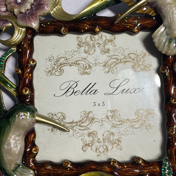 Bella Lux Vintage Hummingbird Frame holds 3" x 3" Photo - Picture 6 of 7